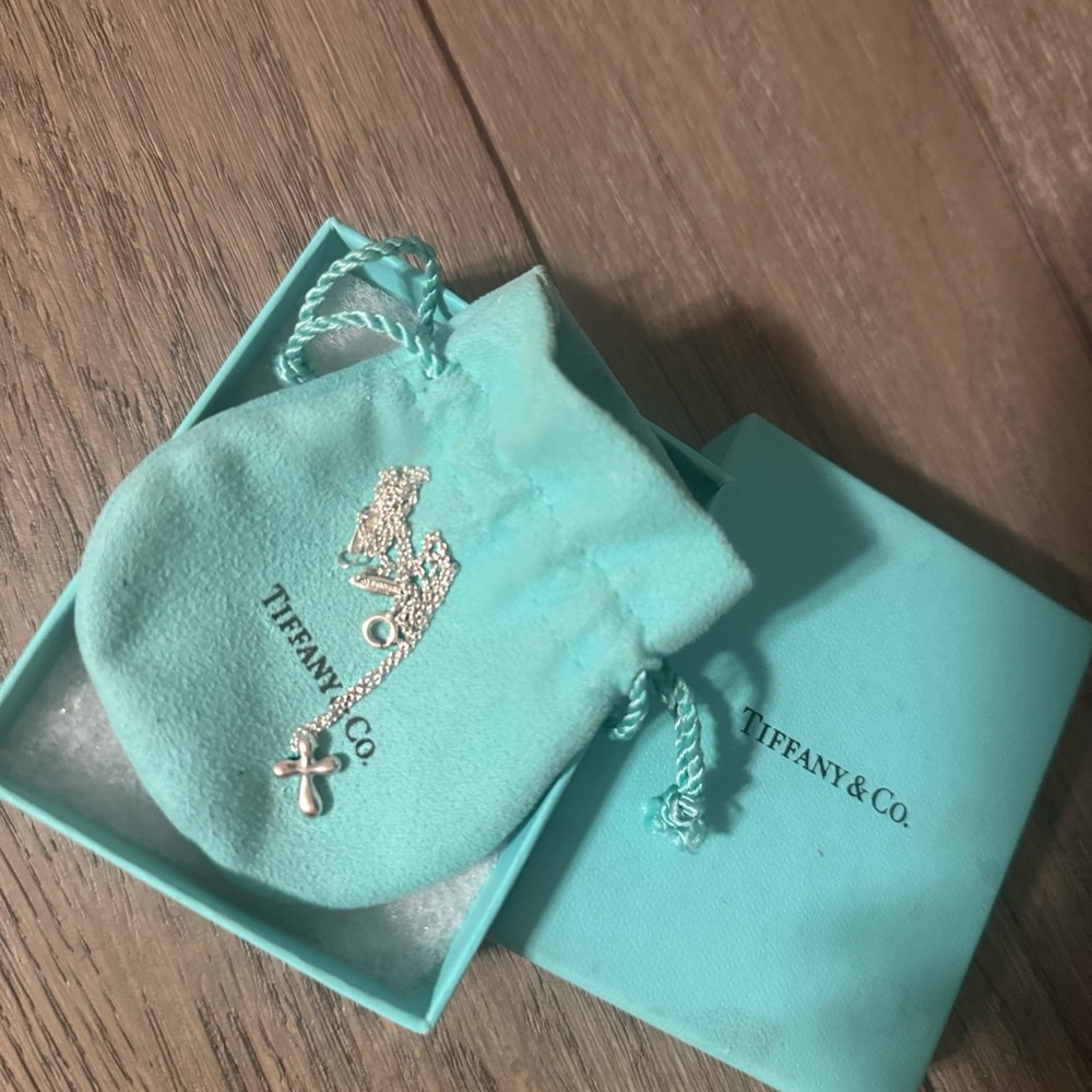 Tiffany & Co.  Elisa Peretti Silver Cross Pendant with Blue Pouch